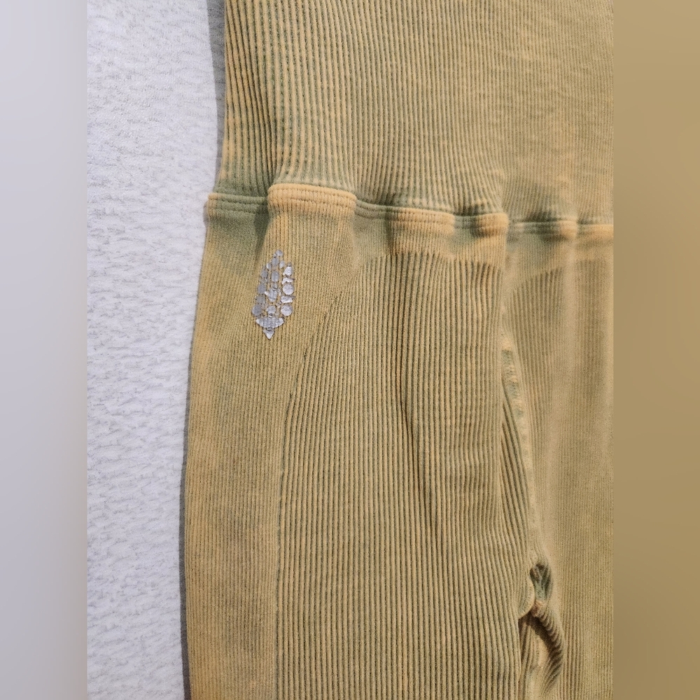 Free People Movement 7/8 Happiness Runs Ribbed Leggings Medium Sparkling Citrus - Picture 2 of 6
